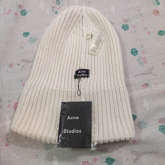 Acne Studios White Wool Knit Hat - Picture 5 of 7